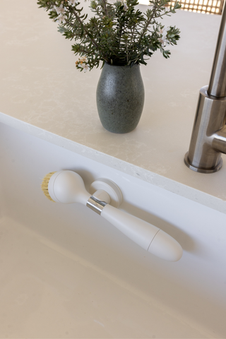 Yeseco Dish One Brush w Suction Stand